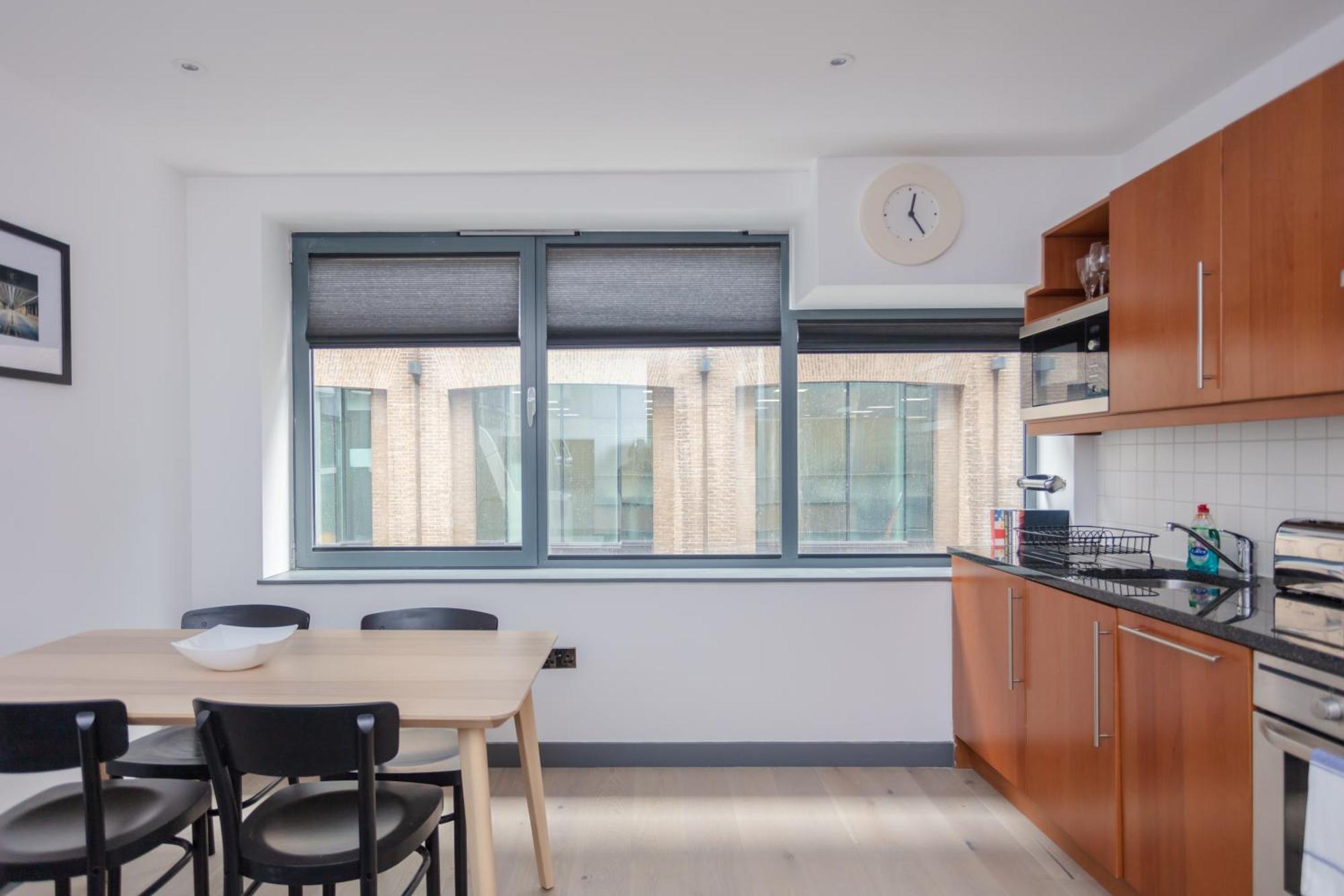 Stylish 1 Bedroom Apartment In Holborn In A Great Location Лондон Екстериор снимка