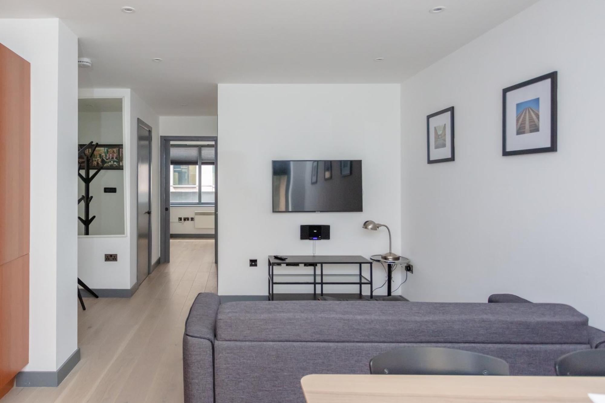 Stylish 1 Bedroom Apartment In Holborn In A Great Location Лондон Екстериор снимка